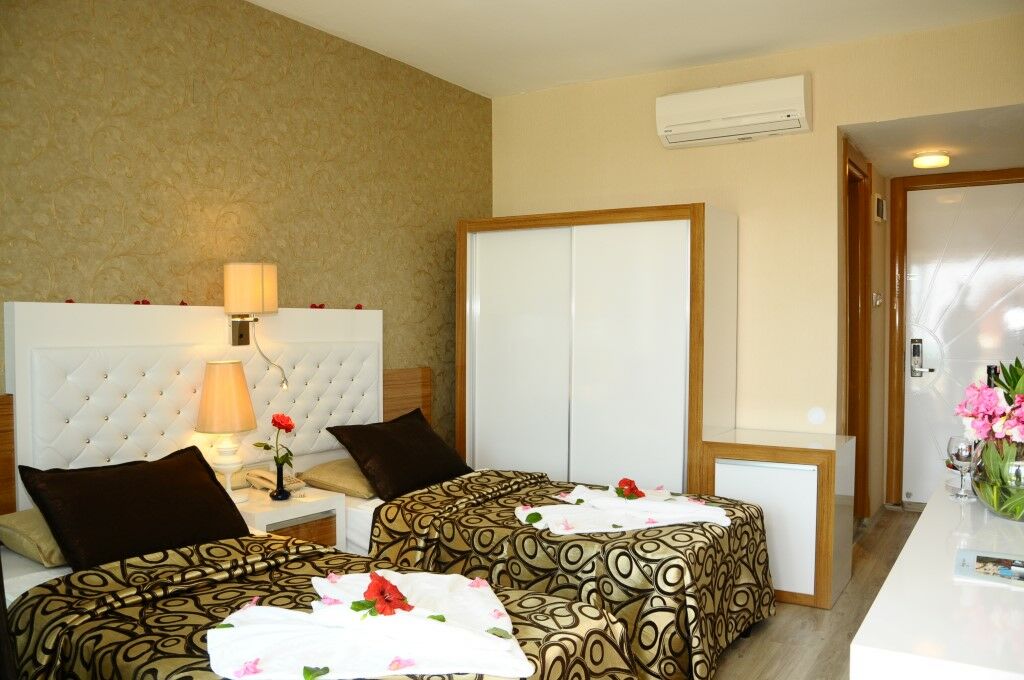 Club Tess Hotel Konaklı エクステリア 写真